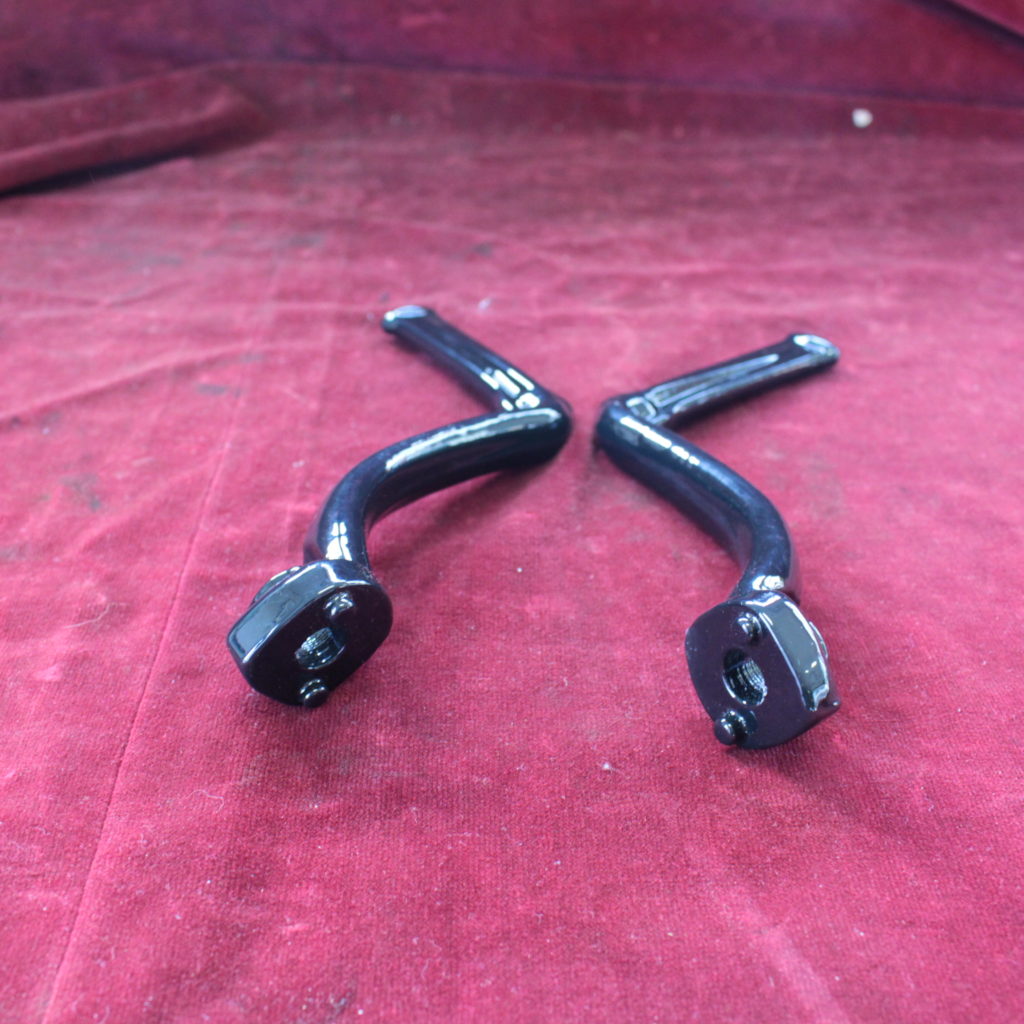 Triumph en BSA voetsteunen/ BSA Triumph riders foot rests 832648