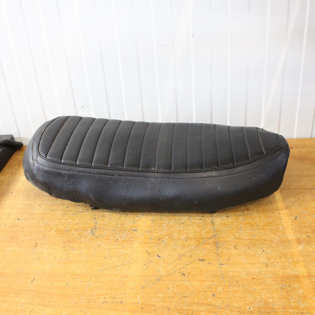 IMG_3189 Triumph TR6 T120 buddyseat 83-3634 / Triumph TR6 T120 twinseat 83-3634 - Afbeelding 1