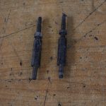 zadelveer stelbouten/  saddle spring adjusters